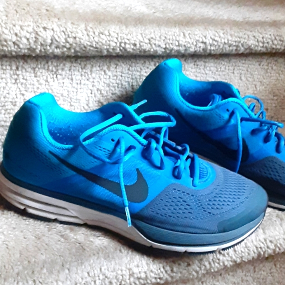 Used sneakers good condition